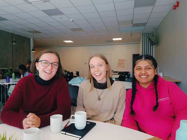 Kvinnehelse, fellesskap, og engasjement - seminarhelg med RE:ACT og Act Now!